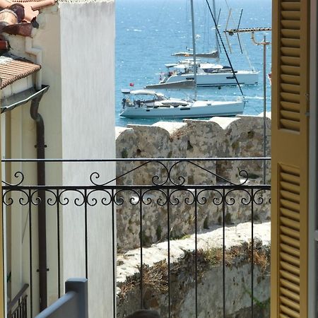 Nafpaktos Apartment And Studios In Port מראה חיצוני תמונה