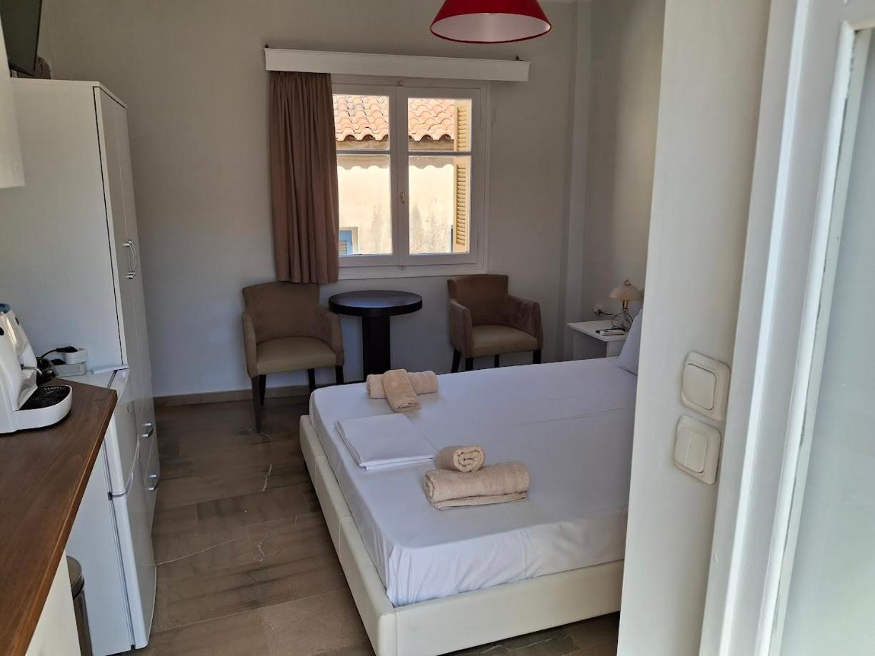 Nafpaktos Apartment And Studios In Port חדר תמונה