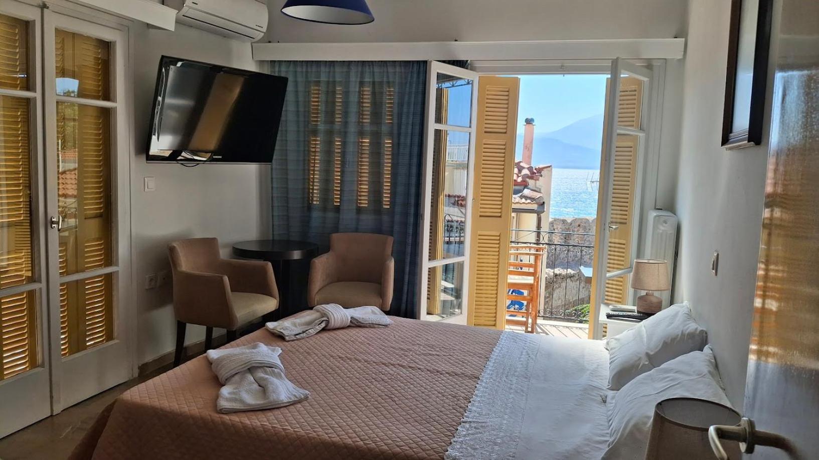 Nafpaktos Apartment And Studios In Port מראה חיצוני תמונה